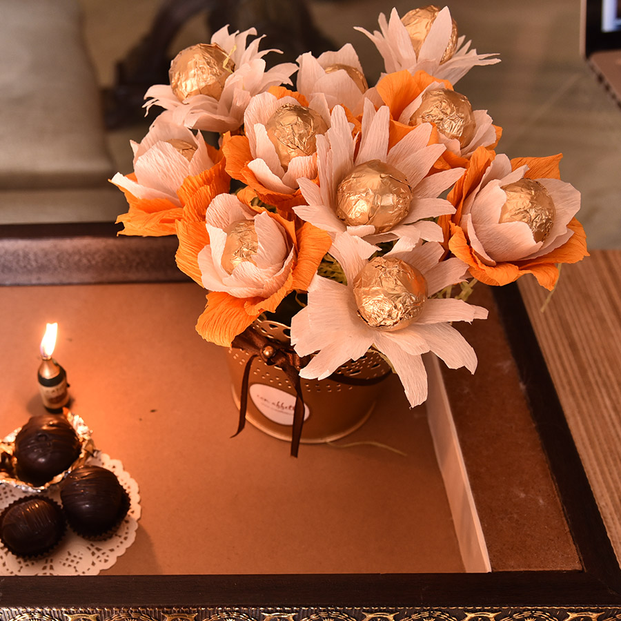 Anniversary - Daisy Blooms