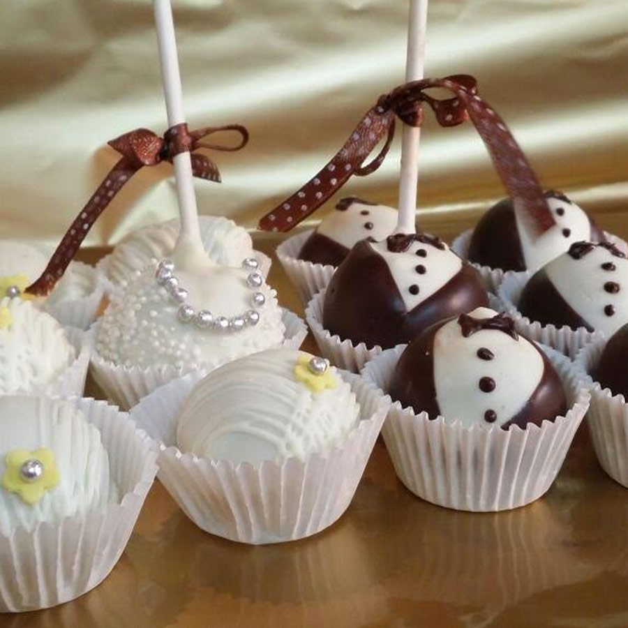 Cake Truffle - Bride and Groom Cake Truffle